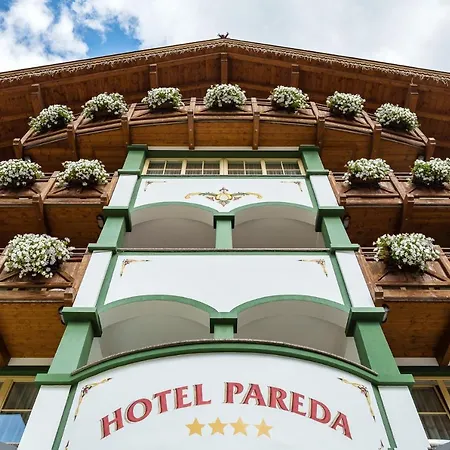 Pareda ホテル カナツェーイ