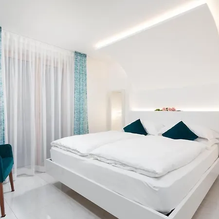 Pareda Hotel 4*