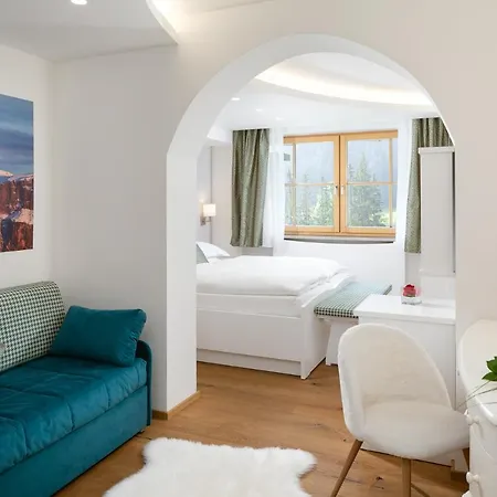 Hotel Pareda 4*
