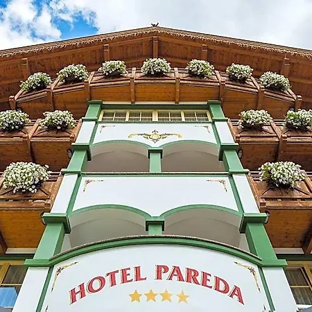 فندق Pareda 4*