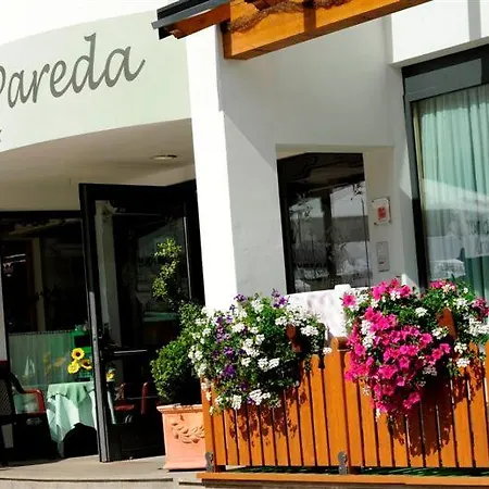 Pareda 4* كنازاي